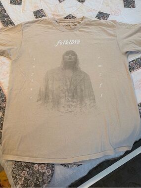 Taylor Swift folklore tee- Large